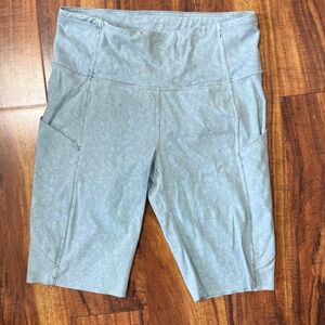 Lululemon Shorts blue marble size 8